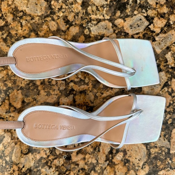 BOTTEGA VENETA
Metallic Stretch Sandals - Picture 11 of 14